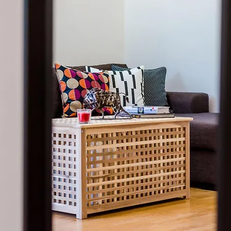 Private Garden - Two-bedroom With Garden And Terrace *