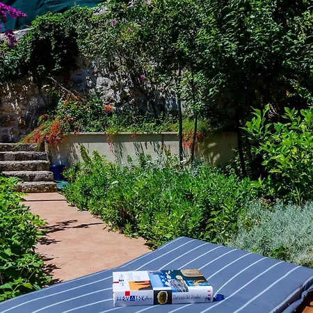 Private Garden - Two-bedroom With Garden And Terrace