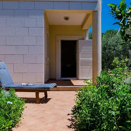Private Garden - Two-bedroom With Garden And Terrace アパート ドゥブロブニク
