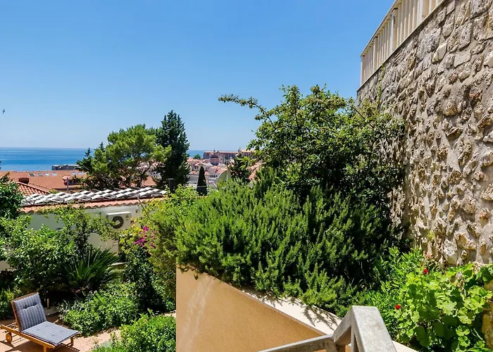 아파트 Private Garden - Two-bedroom With Garden And Terrace